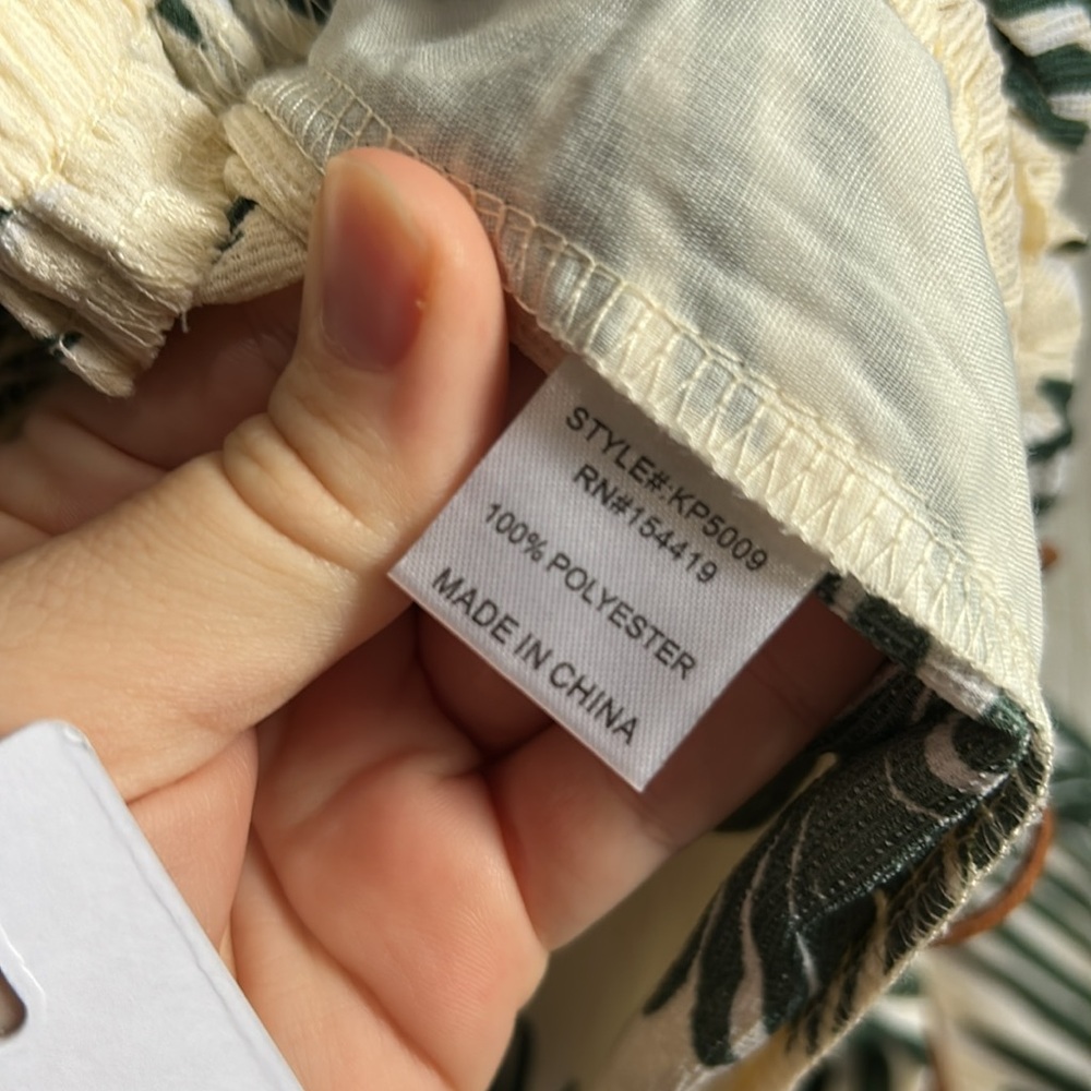 [Rêveuse] Palm Leaf Printed Shorts- Size Medium NWT - Picture 4 of 4